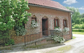 Отель Holiday Home Embry Rue Du Haut Pont  Эмбри